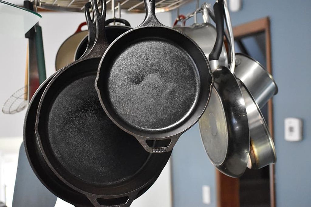 How to Store Cast Iron Cookware Properly